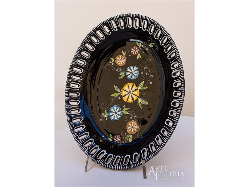 Vassoio ovale traforato, color nero