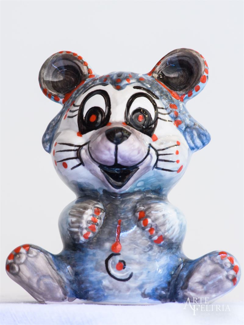 Salvadanaio a forma di orsetto