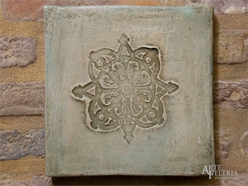 Formella quadrata con rosone, verde