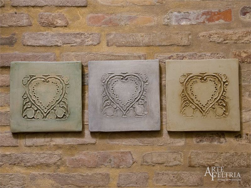 Formella quadrata con cuore