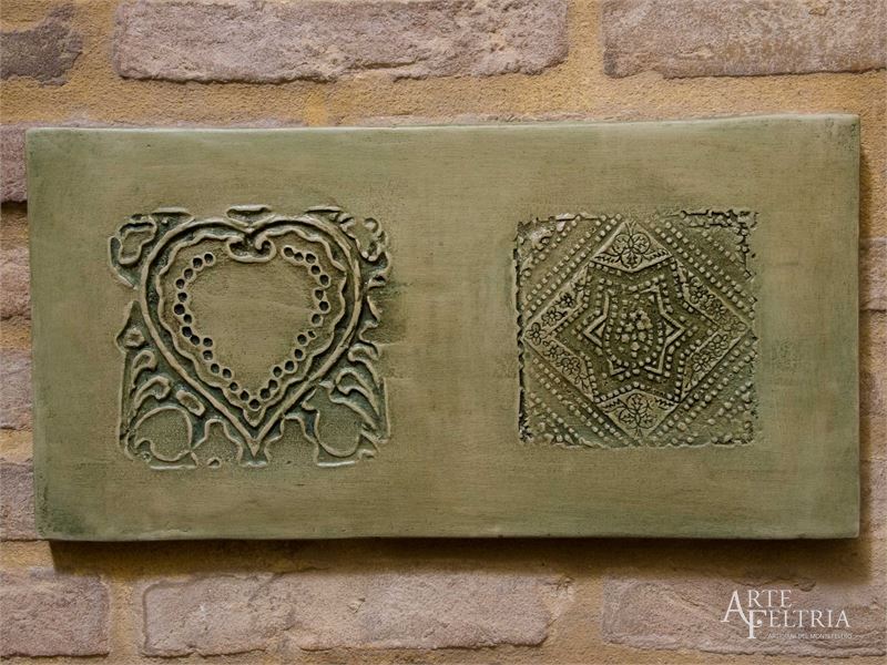 Formella rettangolare con stella e cuore, verde