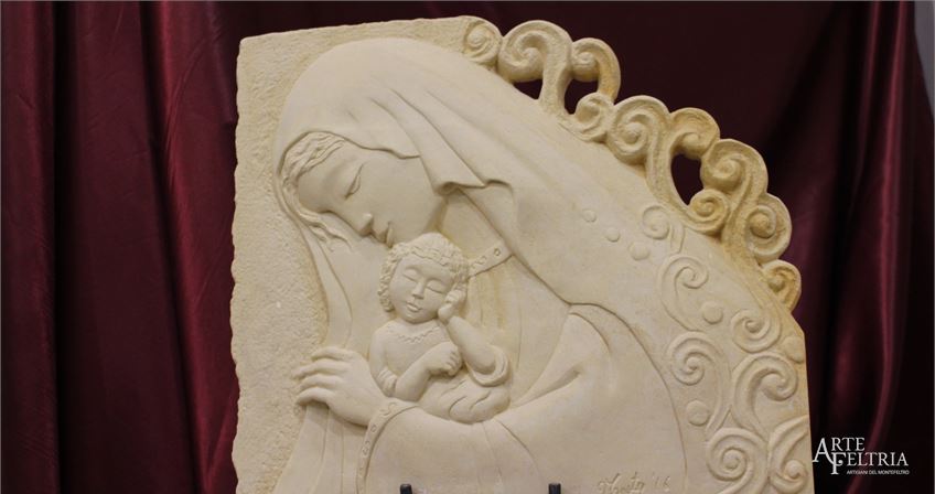 Madonna con bambino e riccioli d'oro NAT015 16-9.JPG