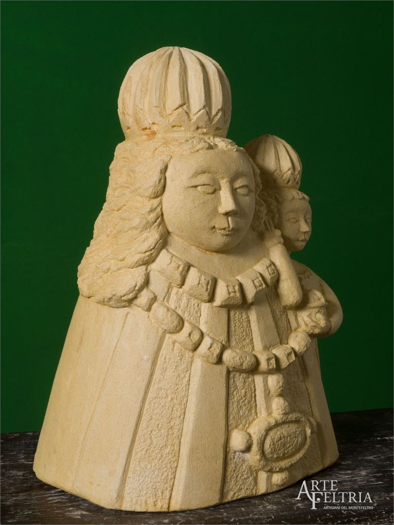 Madonna lauretana pietra gialla