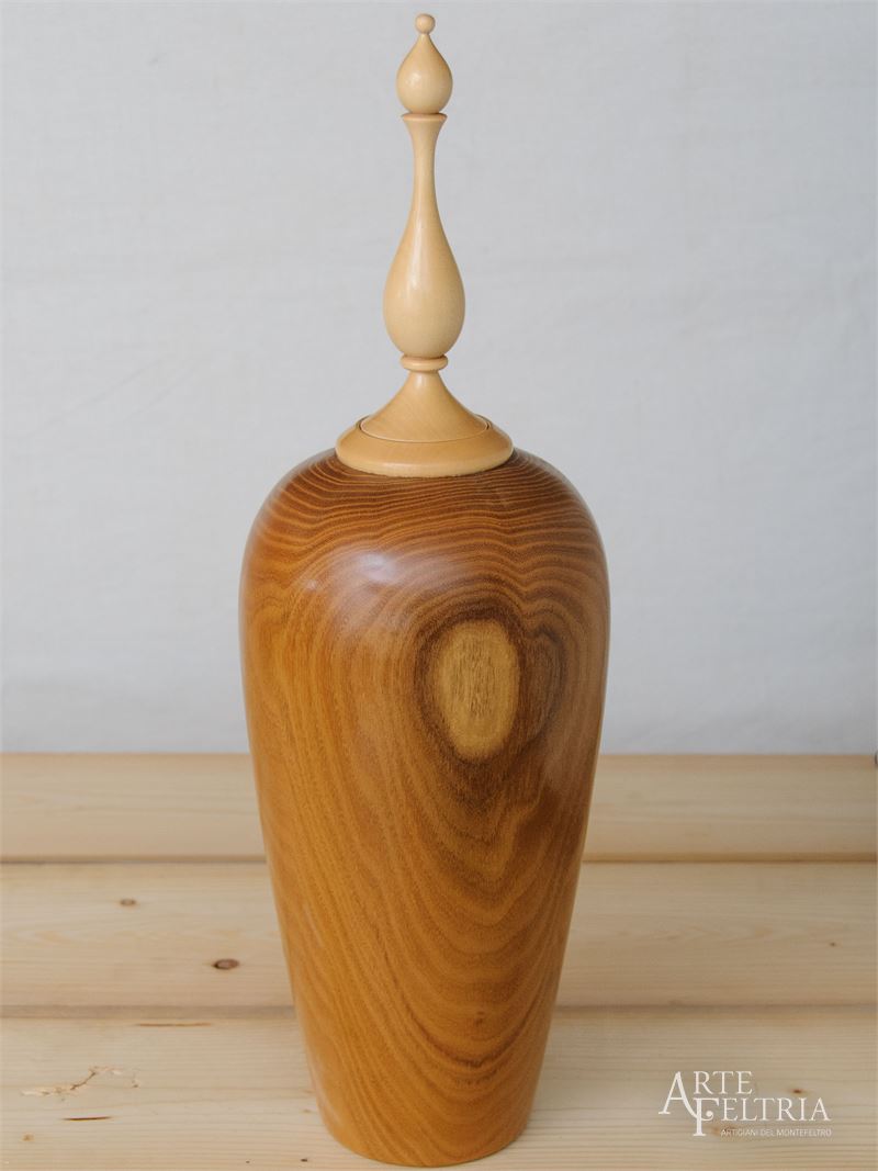 Vaso in robinia con puntale in acero e Vaso in frassino e carpino 
