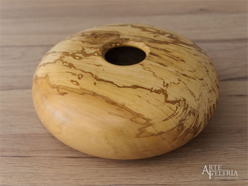 Hollow form