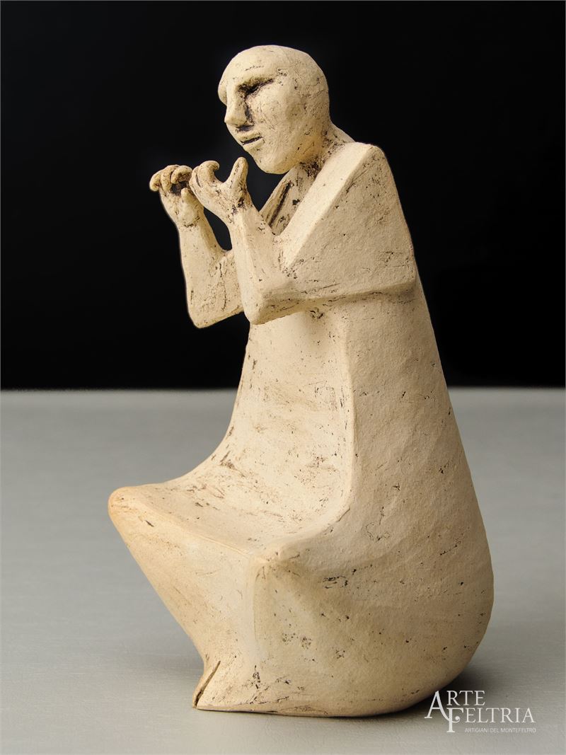 Flautista bianco su piatto girevole