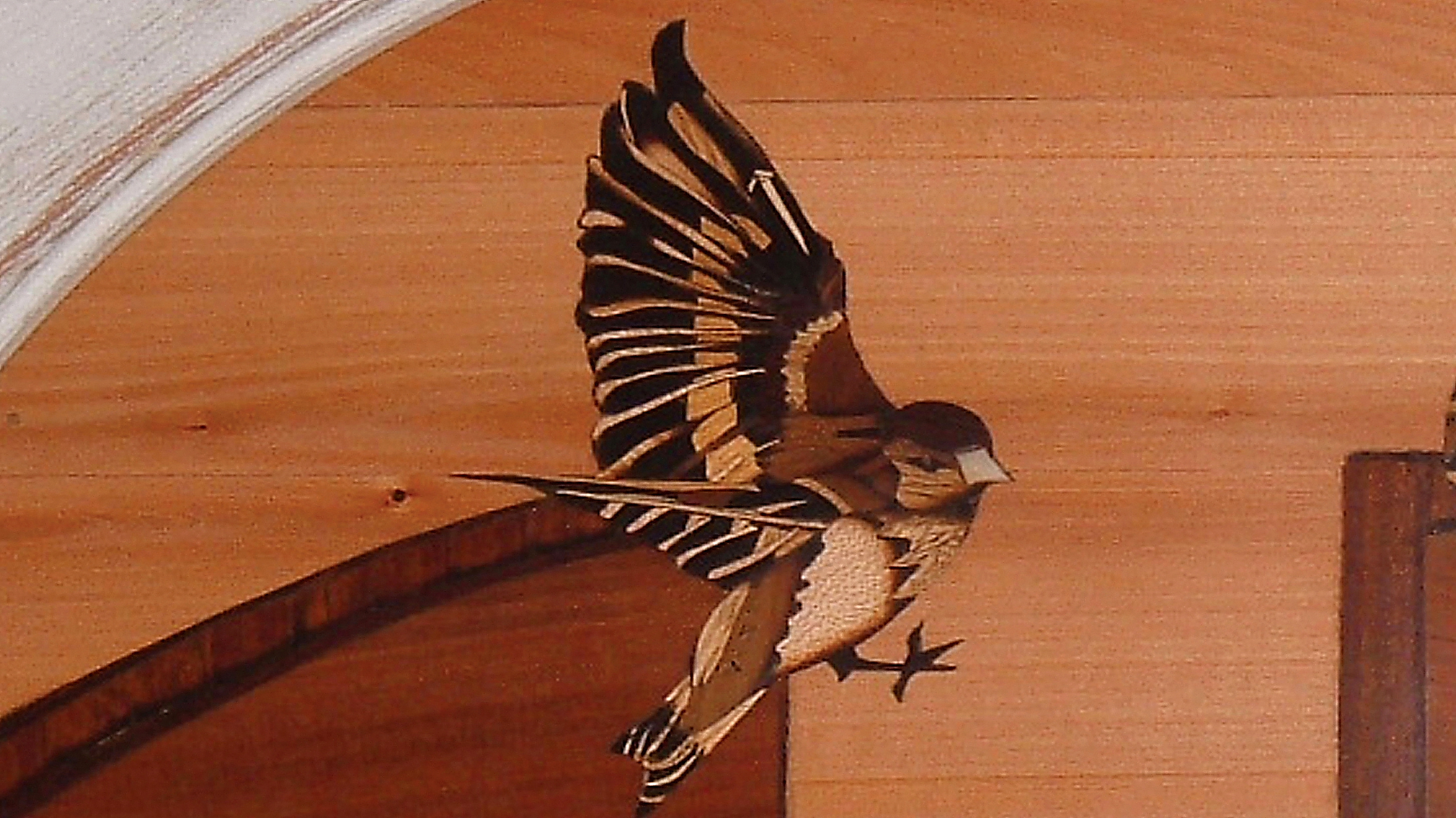 portone d ingresso con lucherini intarsiati mod2.JPG